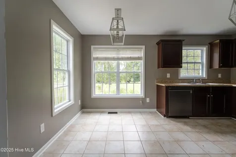 404 Silva Cove Richlands NC 28574