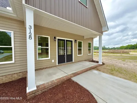 3128 Kelly Road Kinston NC 28504