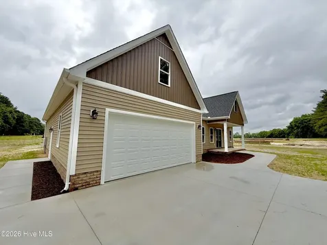 3128 Kelly Road Kinston NC 28504