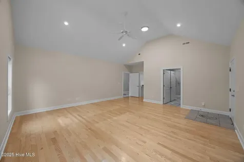 402 Whittaker Point Road Oriental NC 28571