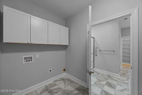402 Whittaker Point Road Oriental NC 28571