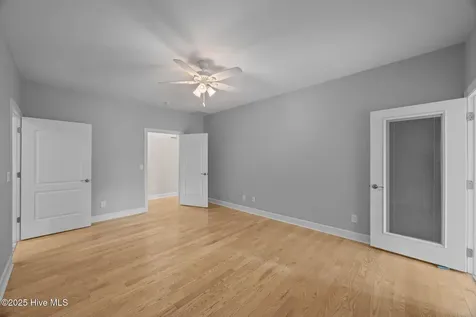 402 Whittaker Point Road Oriental NC 28571