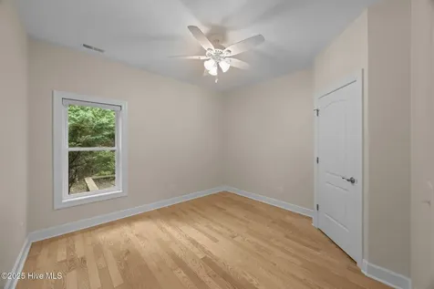 402 Whittaker Point Road Oriental NC 28571