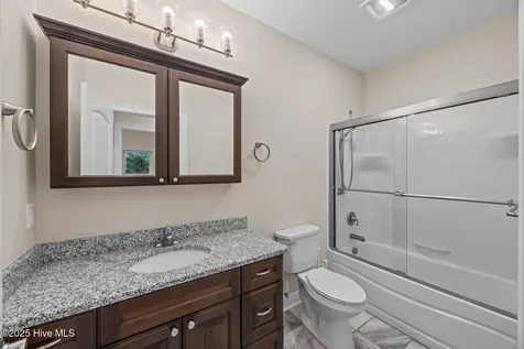 402 Whittaker Point Road Oriental NC 28571