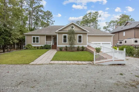 402 Whittaker Point Road Oriental NC 28571