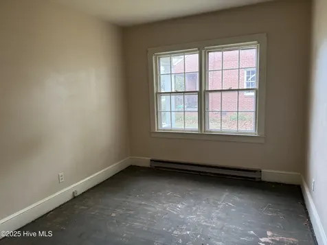 512 Nicholson Street Clinton NC 28328