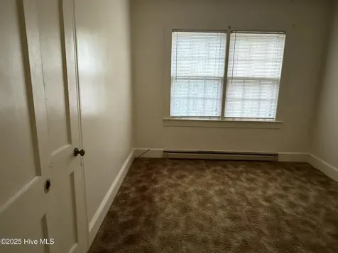 512 Nicholson Street Clinton NC 28328