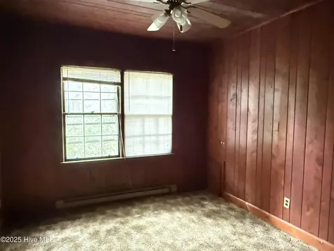 512 Nicholson Street Clinton NC 28328