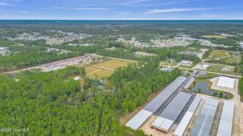 1705B Southport-supply Road SE Bolivia NC 28422