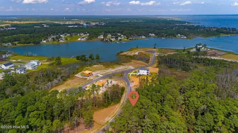 514 Freedom Park Road Beaufort NC 28516
