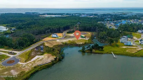 500 Swan Court Beaufort NC 28516