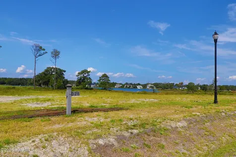 500 Swan Court Beaufort NC 28516