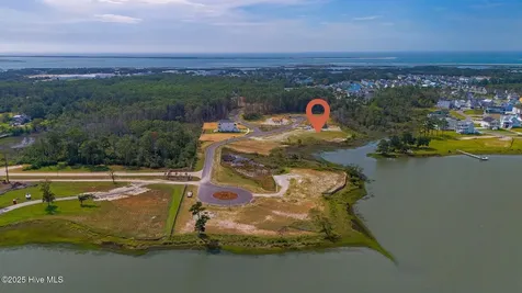 500 Swan Court Beaufort NC 28516