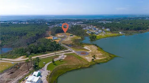 508 Swan Court Beaufort NC 28516