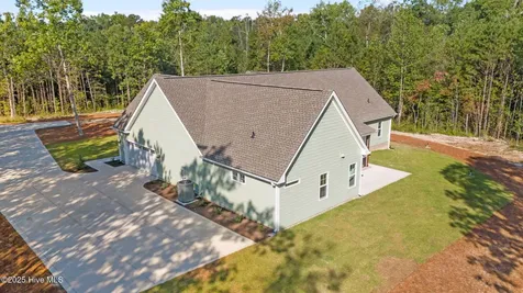 150 Hickory Pointer Way Cameron NC 28326