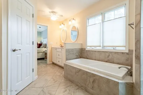 121 Little Circle Hertford NC 27944