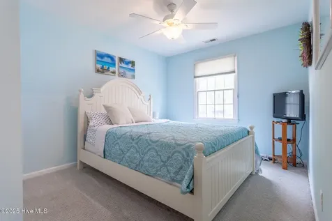 121 Little Circle Hertford NC 27944