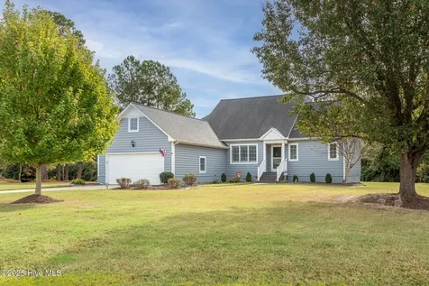 121 Little Circle Hertford NC 27944