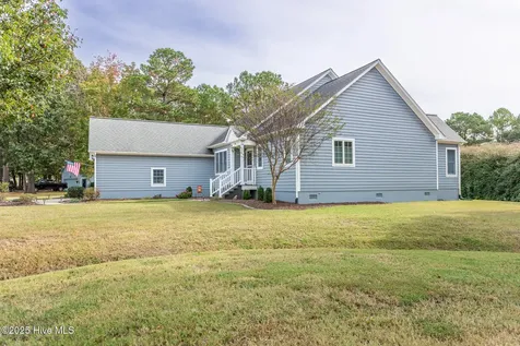 121 Little Circle Hertford NC 27944