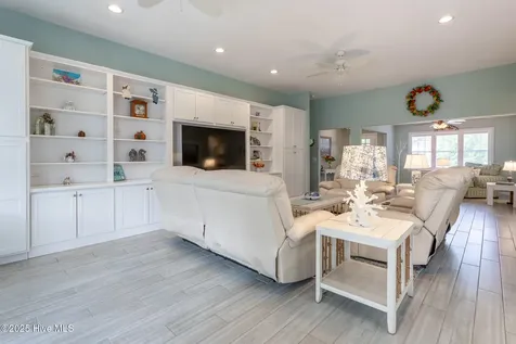 121 Little Circle Hertford NC 27944