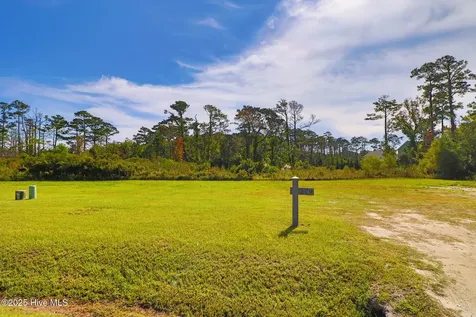 522 Sheldrake Court Beaufort NC 28516