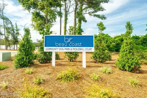 467 Freedom Park Road Beaufort NC 28516