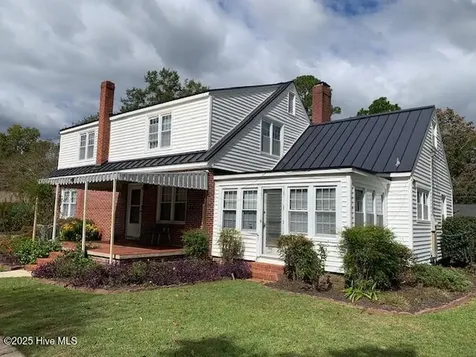 110 E Bell Street Tabor City NC 28463