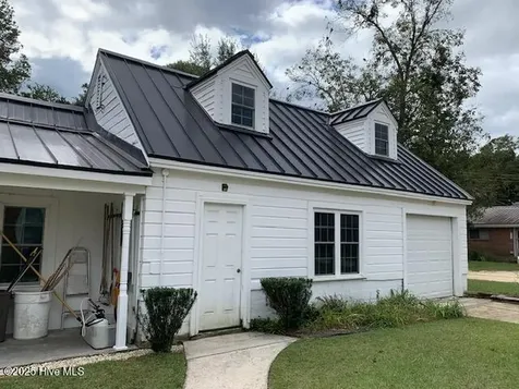 110 E Bell Street Tabor City NC 28463
