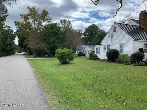 110 E Bell Street Tabor City NC 28463