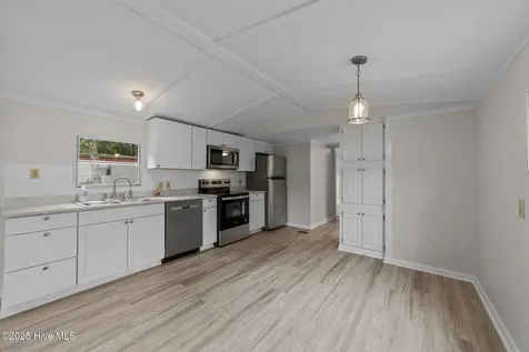 2923 Burnsville Street SW Supply NC 28462
