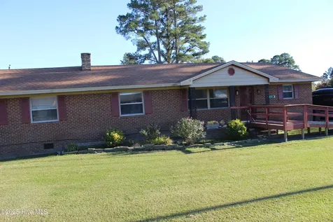 2715 Us Highway 64 W Plymouth NC 27962