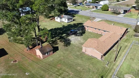 2715 Us Highway 64 W Plymouth NC 27962