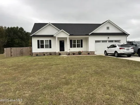 5337 Lloyd Road Lucama NC 27851