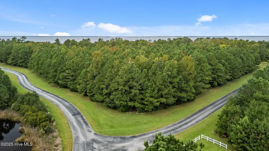 317 Garbacon Drive Beaufort NC 28516