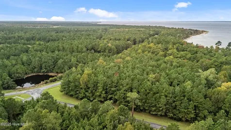 317 Garbacon Drive Beaufort NC 28516