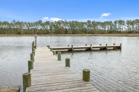 207 Garbacon Drive Beaufort NC 28516