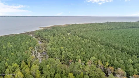 207 Garbacon Drive Beaufort NC 28516