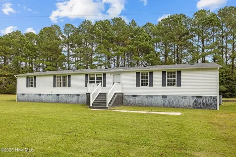 284 & 286 Mill Creek Road Newport NC 28570