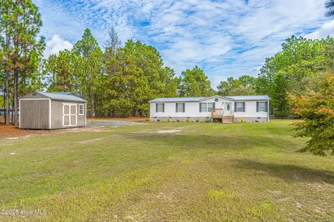 151 Allen Lane Aberdeen NC 28315