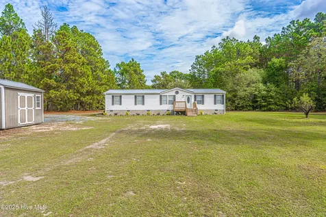 151 Allen Lane Aberdeen NC 28315