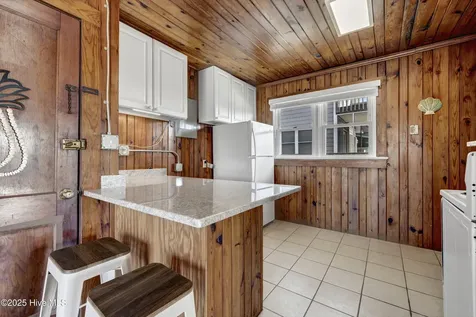 1008 Ocean Boulevard Topsail Beach NC 28445