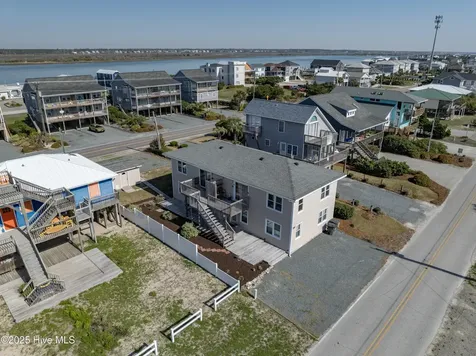 1008 Ocean Boulevard Topsail Beach NC 28445