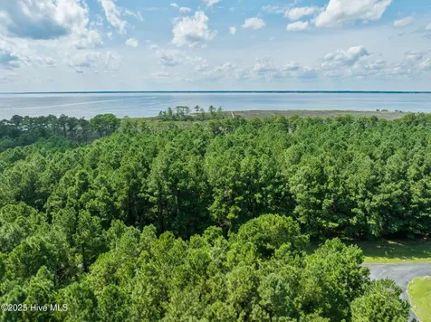 127 Garbacon Drive Beaufort NC 28516