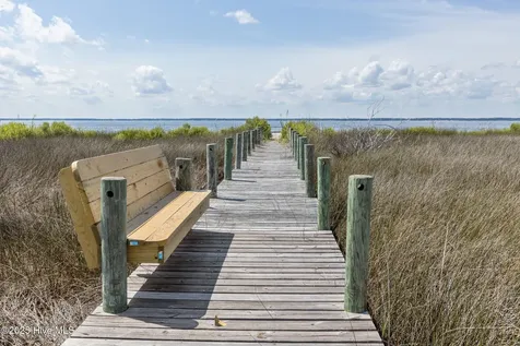 127 Garbacon Drive Beaufort NC 28516