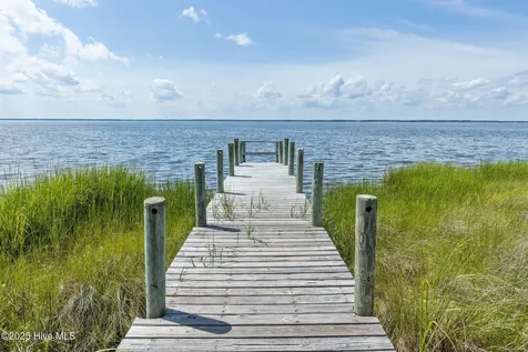 127 Garbacon Drive Beaufort NC 28516