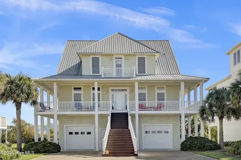 4 Sailview Drive North Topsail Beach NC 28460