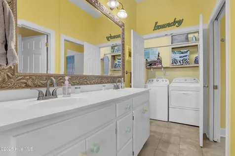 4 Sailview Drive North Topsail Beach NC 28460