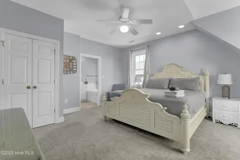 4 Sailview Drive North Topsail Beach NC 28460