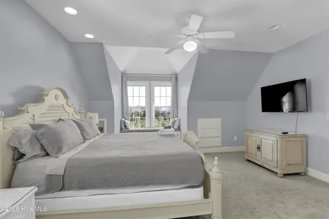 4 Sailview Drive North Topsail Beach NC 28460