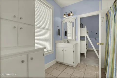 4 Sailview Drive North Topsail Beach NC 28460